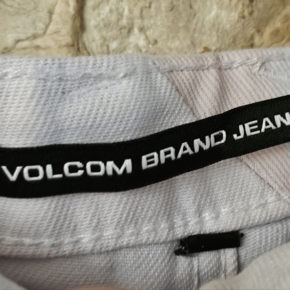 Volcom High Rise Pink and White Striped Denim Shorts Size 28 - Picture 4 of 9
